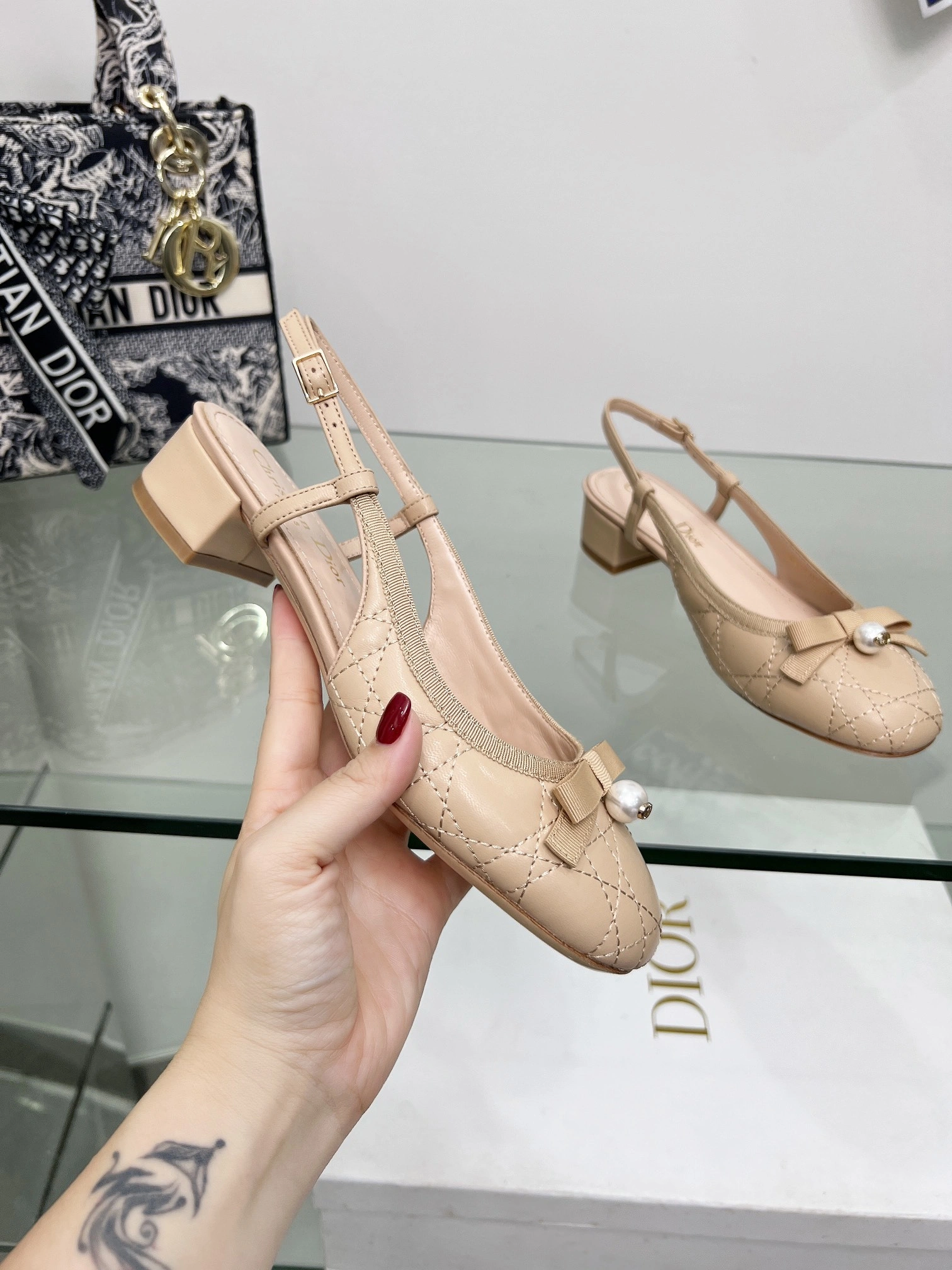 TH-- 4ior KDB968CQC_S21U Dior Ballet Heel height：3.5cm item:ET-X000H2118